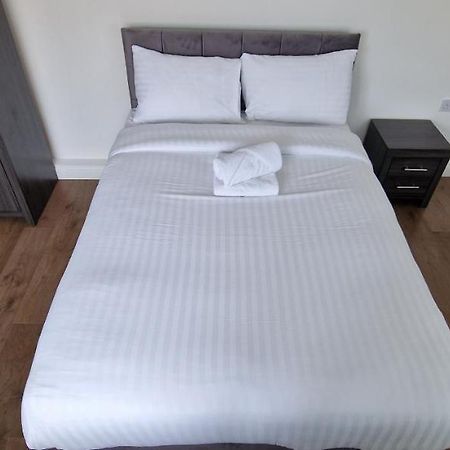 Apartment In Wakefield City Centre Buitenkant foto
